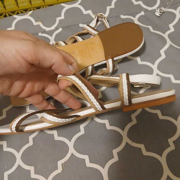 Ann TAYLOR Women's Cream and Tan Strappy Sandals SZ.7M - Picture 4 of 5